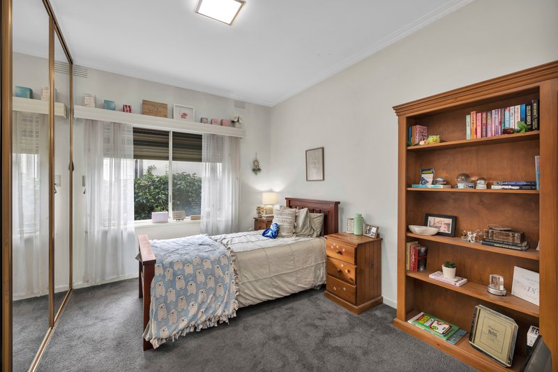 Photo - 61 Henry Street, Koo Wee Rup VIC 3981 - Image 7