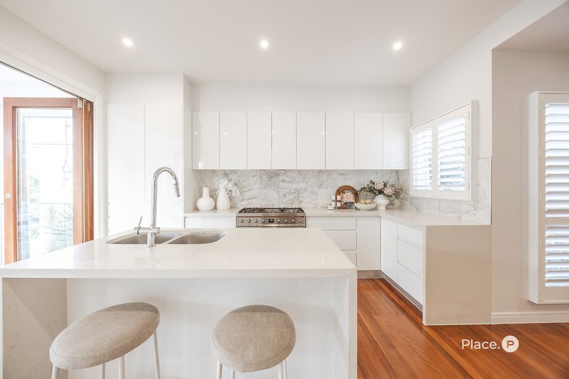 Photo - 61 Highlands Street, Wavell Heights QLD 4012 - Image 4