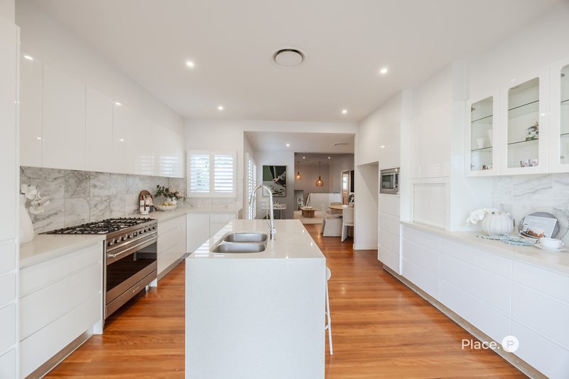 Photo - 61 Highlands Street, Wavell Heights QLD 4012 - Image 6