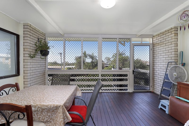 Photo - 61 Hillcrest Avenue, Scarness QLD 4655 - Image 6