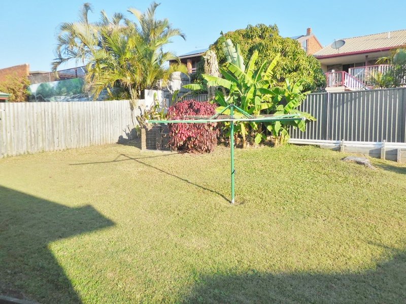 Photo - 61 Hillcrest Avenue, Scarness QLD 4655 - Image 24