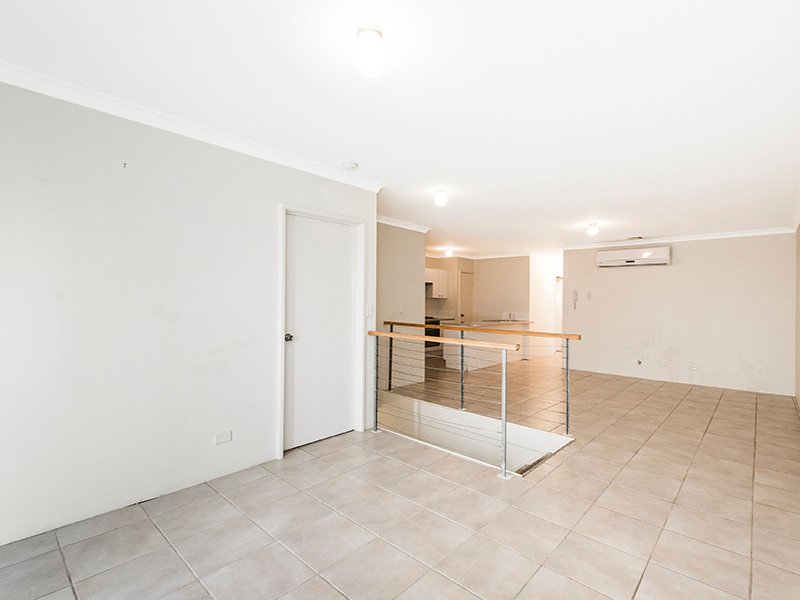 Photo - 6/1 Hogarth Street, Cannington WA 6107 - Image 7