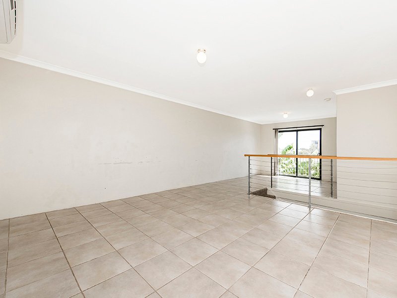 Photo - 6/1 Hogarth Street, Cannington WA 6107 - Image 8