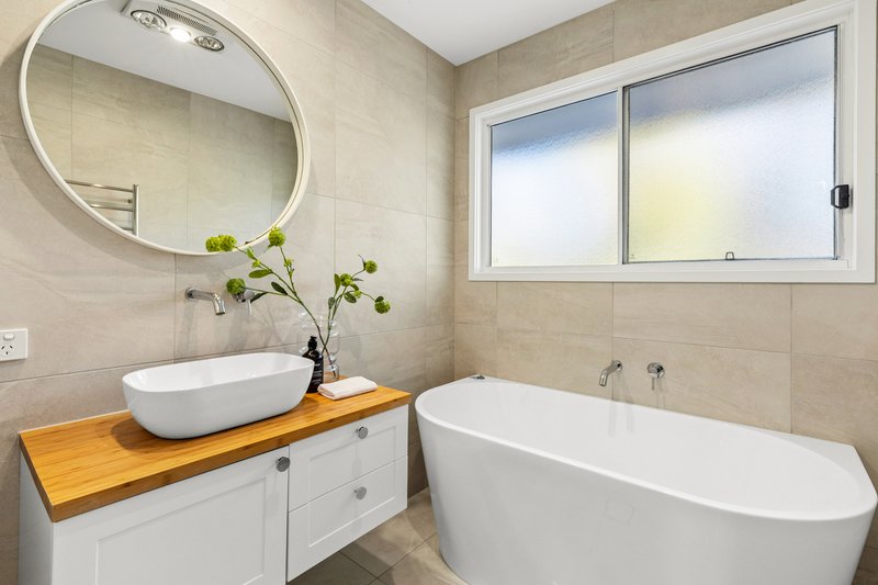 Photo - 61 Hooper Crescent, Tewantin QLD 4565 - Image 8