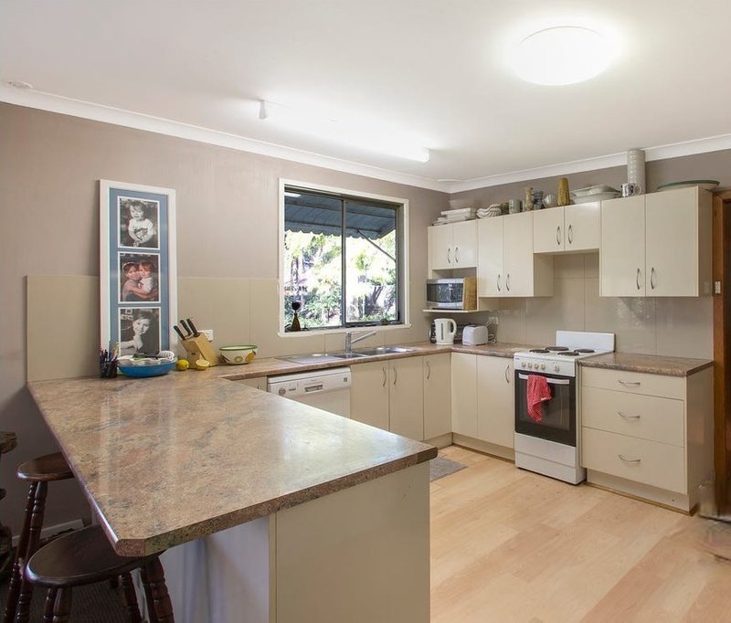 Photo - 61 Jarrett Street, Kilaben Bay NSW 2283 - Image 3