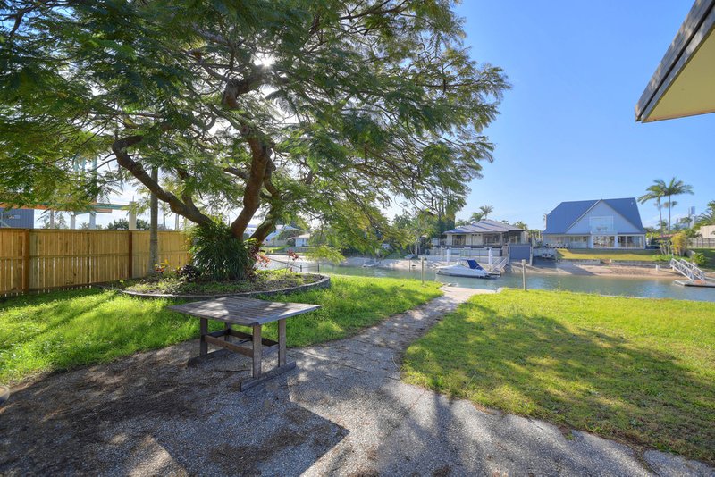 Photo - 61 Kalimna Drive, Broadbeach Waters QLD 4218 - Image 3