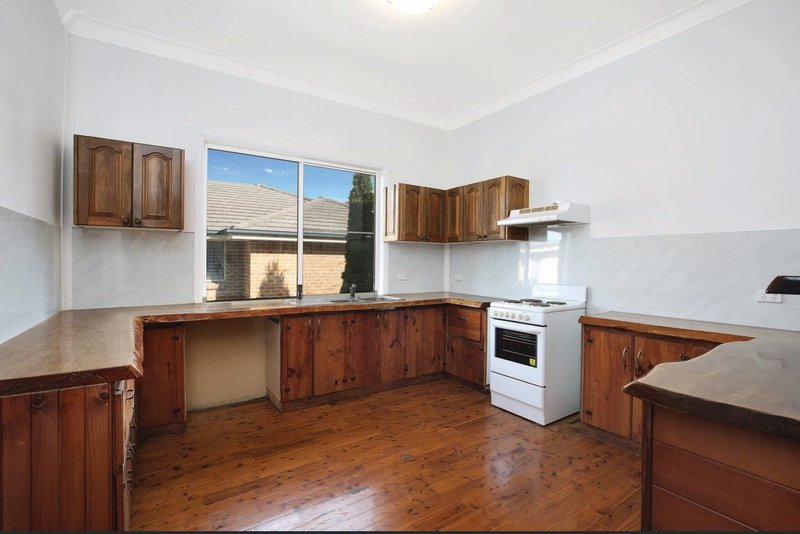 Photo - 61 Kenny Street, Wollongong NSW 2500 - Image 3