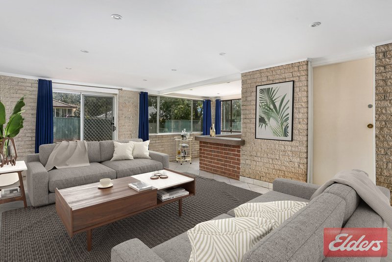 Photo - 61 Knight Avenue, Kings Langley NSW 2147 - Image 4