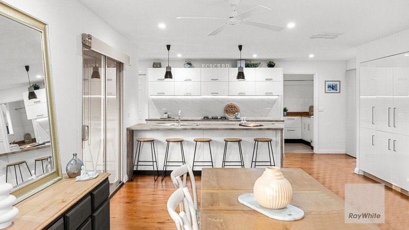 Photo - 61 Koala Crescent, Westmeadows VIC 3049 - Image 3