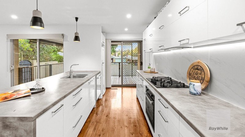 Photo - 61 Koala Crescent, Westmeadows VIC 3049 - Image 4