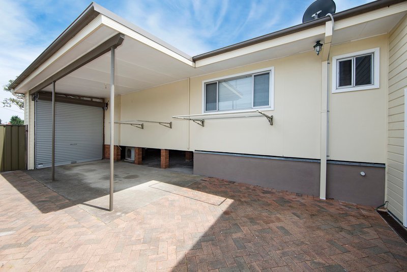 Photo - 61 Laelana Avenue, Budgewoi NSW 2262 - Image 10