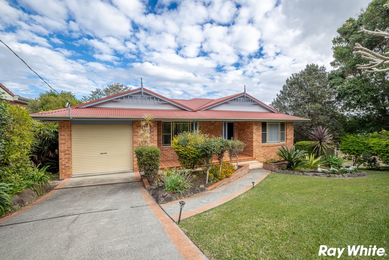 61 Lakeview Crescent, Forster NSW 2428