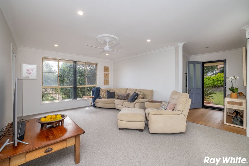 Photo - 61 Lakeview Crescent, Forster NSW 2428 - Image 8