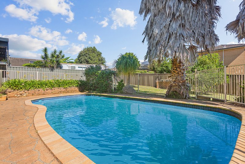 Photo - 61 Madigan Boulevard, Mount Warrigal NSW 2528 - Image 10