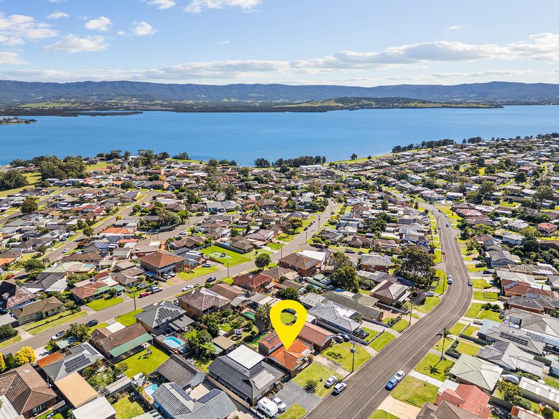 Photo - 61 Madigan Boulevard, Mount Warrigal NSW 2528 - Image 11