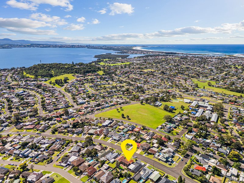 Photo - 61 Madigan Boulevard, Mount Warrigal NSW 2528 - Image 12