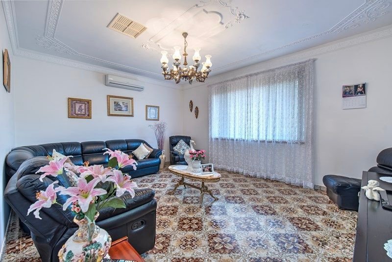 Photo - 61 Mannion Way, Kardinya WA 6163 - Image 10