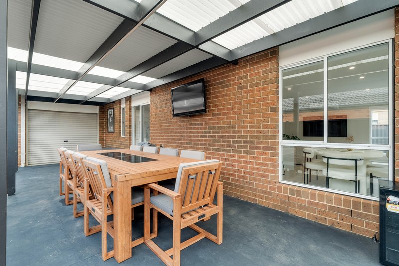 Photo - 61 Mareeba Way, Craigieburn VIC 3064 - Image 19