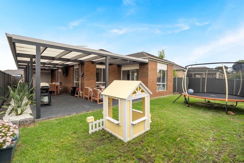 Photo - 61 Mareeba Way, Craigieburn VIC 3064 - Image 21