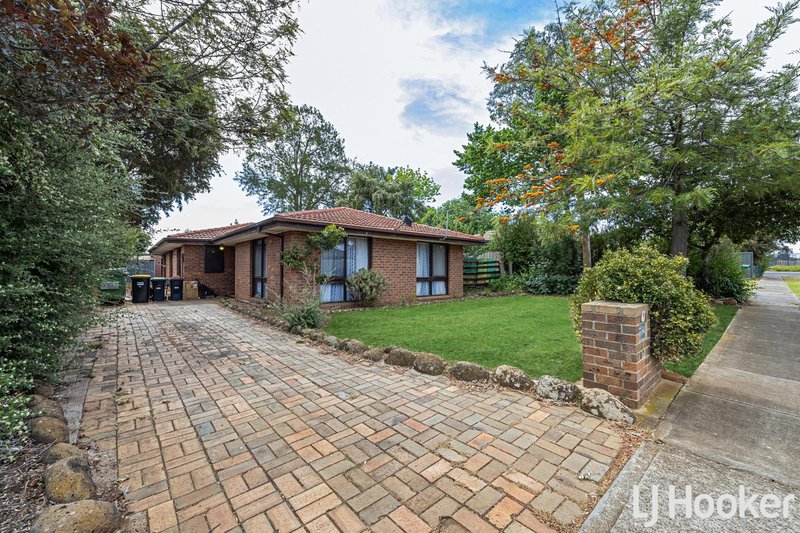 61 Marina Drive, Melton VIC 3337