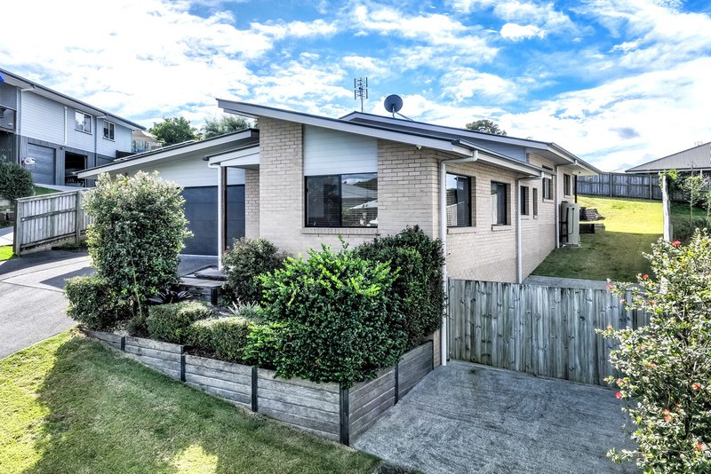 Photo - 61 Maroochy Circuit, Yandina QLD 4561 - Image 2