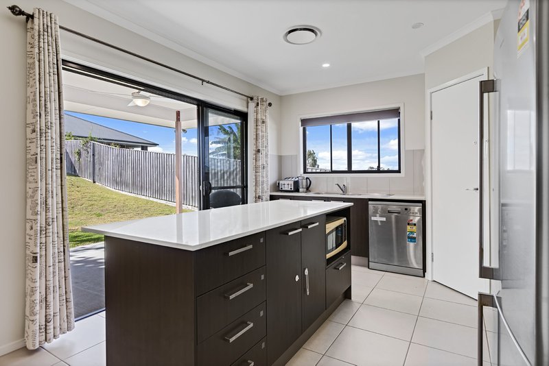 Photo - 61 Maroochy Circuit, Yandina QLD 4561 - Image 4