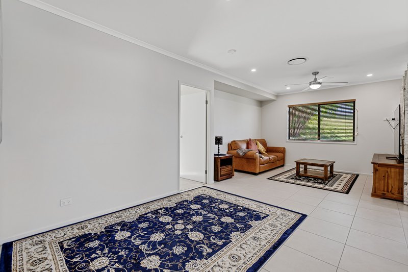 Photo - 61 Maroochy Circuit, Yandina QLD 4561 - Image 5