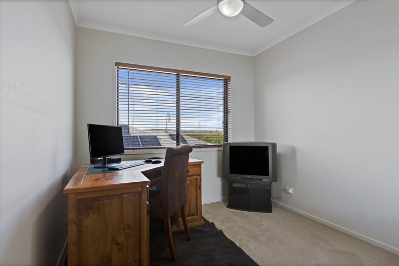 Photo - 61 Maroochy Circuit, Yandina QLD 4561 - Image 13
