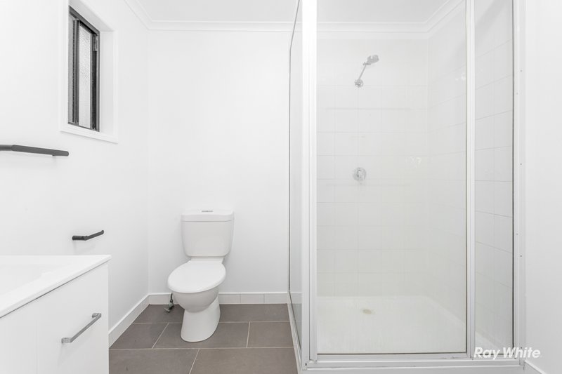 Photo - 61 Matthew Flinders Drive, Cooee Bay QLD 4703 - Image 9