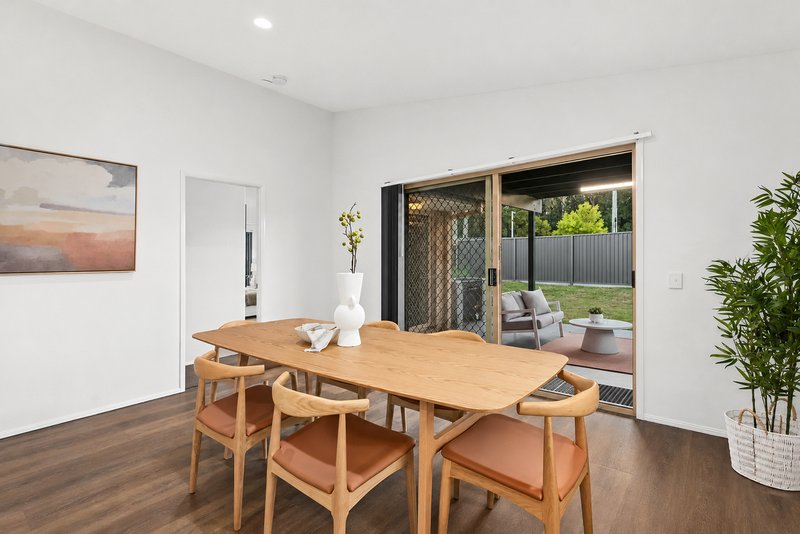 Photo - 61 Matthews Way, Wakerley QLD 4154 - Image 2