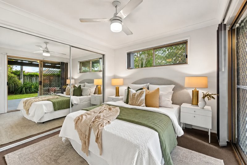 Photo - 61 Matthews Way, Wakerley QLD 4154 - Image 7