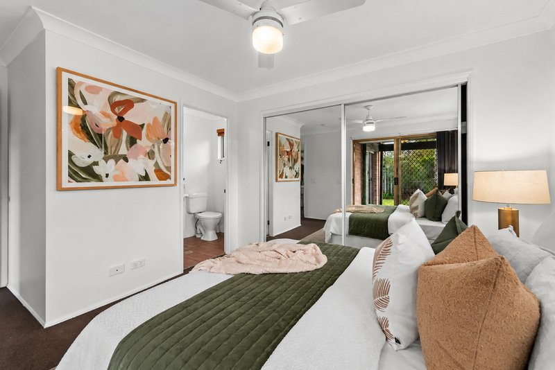Photo - 61 Matthews Way, Wakerley QLD 4154 - Image 9