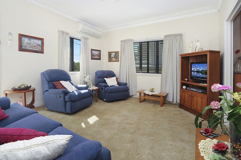 Photo - 61 Melbourne Ave , Camp Hill QLD 4152 - Image 7