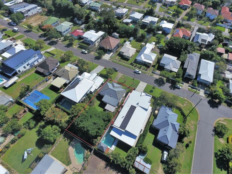 Photo - 61 Melbourne Ave , Camp Hill QLD 4152 - Image 13