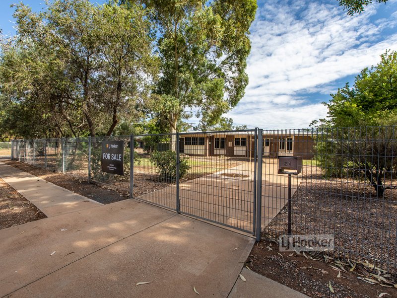 Photo - 61 Memorial Avenue, Gillen NT 0870 - Image 15