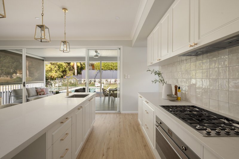 Photo - 61 Messines Ridge Road, Tarragindi QLD 4121 - Image 9