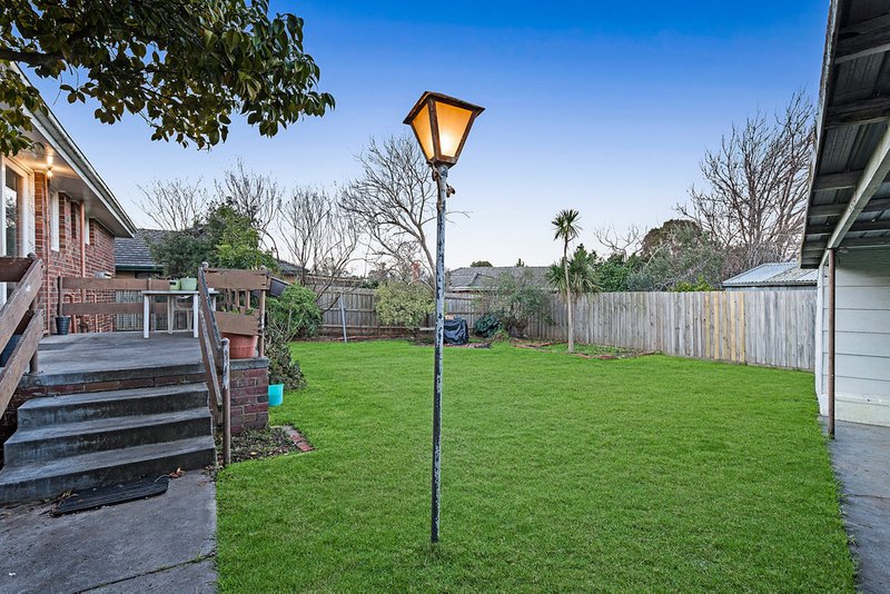 Photo - 61 Monash Drive, Mulgrave VIC 3170 - Image 12