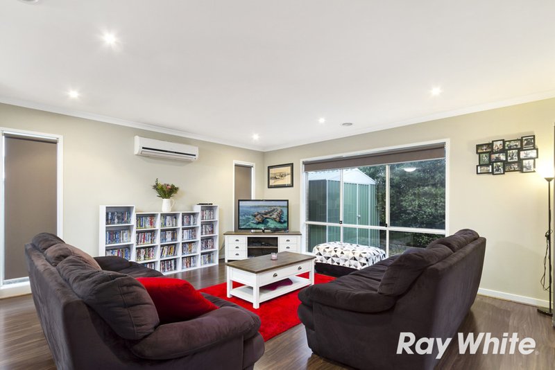 Photo - 61 Moore Mews, Pakenham VIC 3810 - Image 10