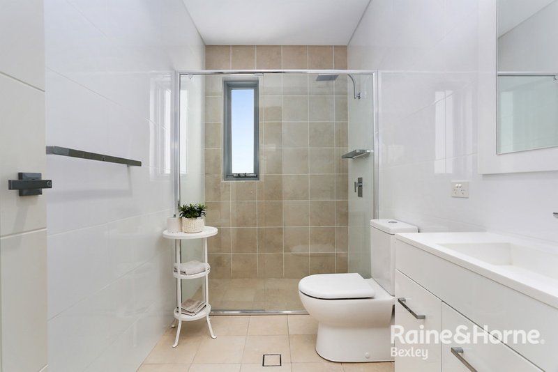 Photo - 61 Moore Street, Hurstville NSW 2220 - Image 6