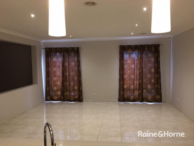 Photo - 61 Moorhen Boulevard, Williams Landing VIC 3027 - Image 4