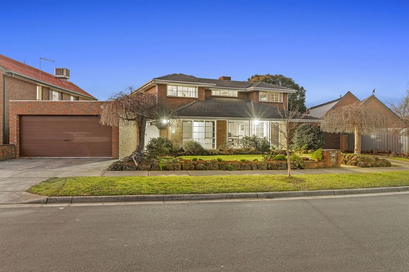 61 Murray Crescent, Rowville VIC 3178