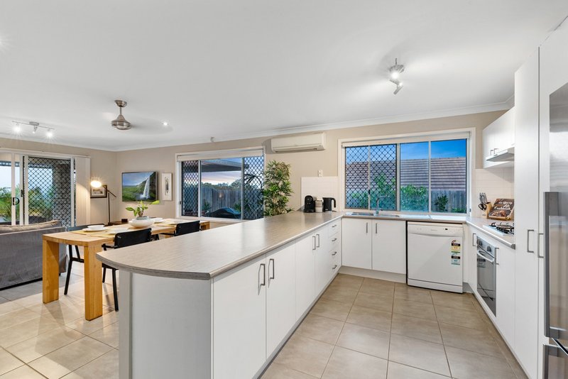 Photo - 61 Northquarter Drive, Murrumba Downs QLD 4503 - Image 5