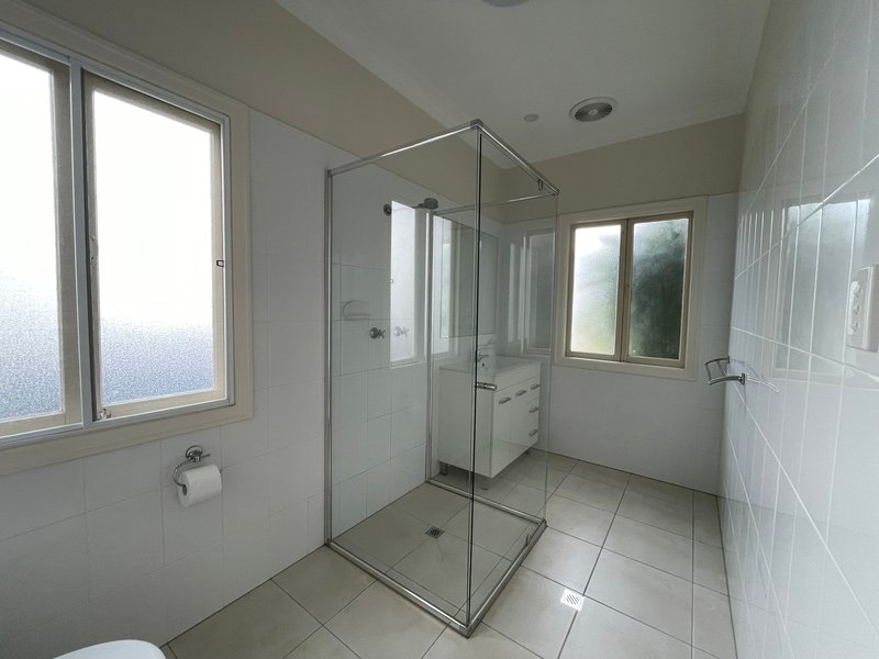 Photo - 61 Oxley Station Road, Oxley QLD 4075 - Image 4