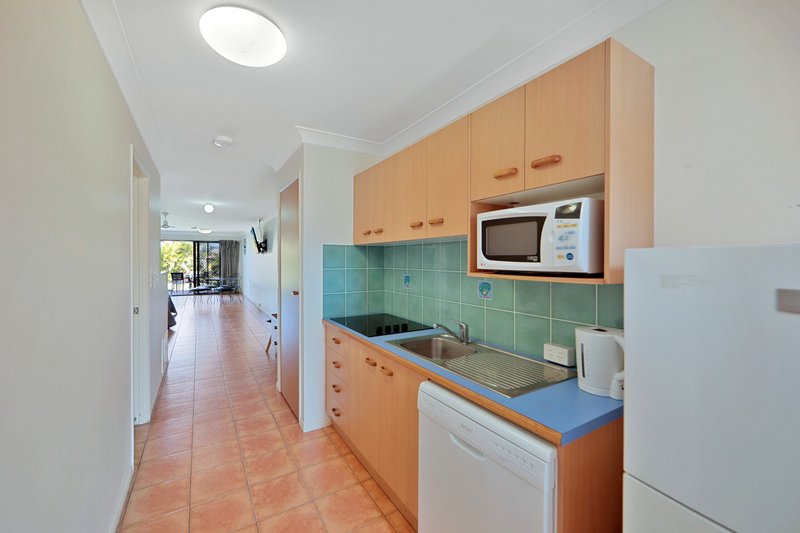 Photo - 6/1 Pebble Beach Drive, Coral Cove QLD 4670 - Image 2