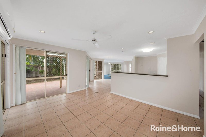 Photo - 61 Penda Avenue, New Auckland QLD 4680 - Image 5