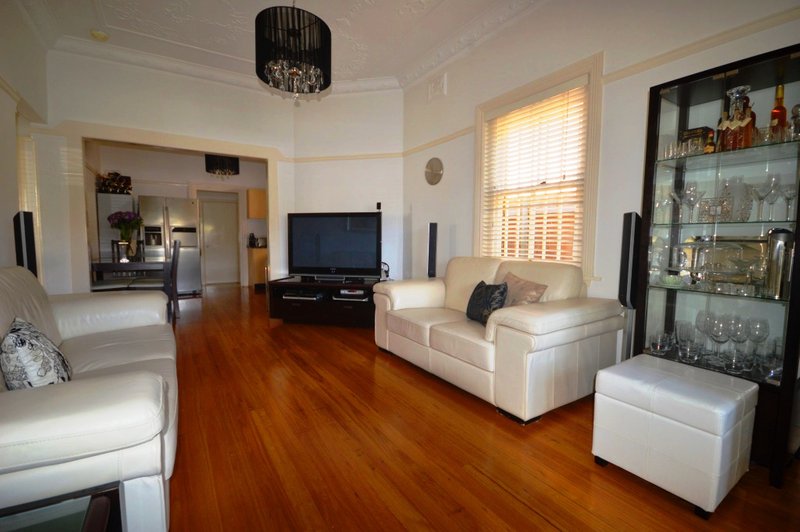 Photo - 61 Perry Street, Lilyfield NSW 2040 - Image 2