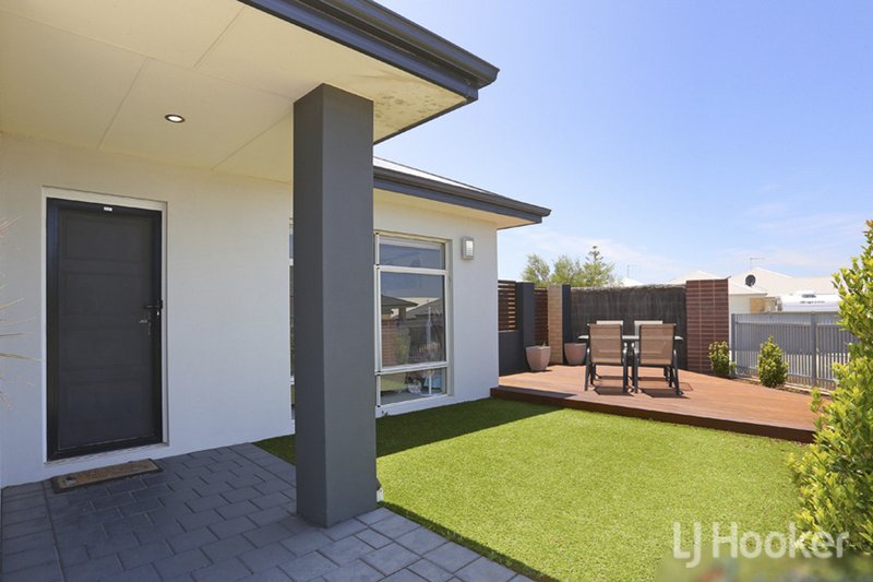 Photo - 61 Pollock Way, Clarkson WA 6030 - Image 2