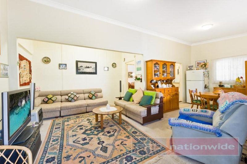 Photo - 61 Preddys Road, Bexley NSW 2207 - Image 5