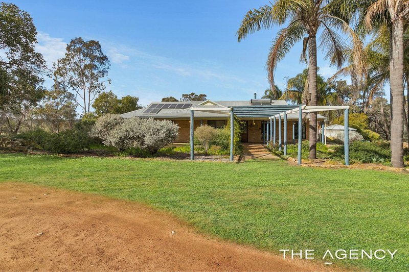 Photo - 61 Rail Close, Bakers Hill WA 6562 - Image 4