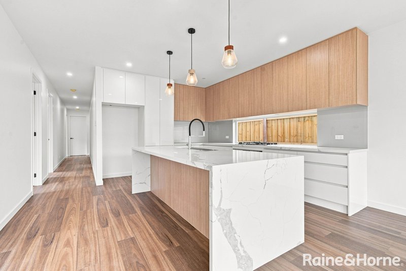 Photo - 61 Rainbow Street, Wollert VIC 3750 - Image 3